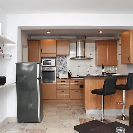 Triplex House In The Heart Of 別荘 *